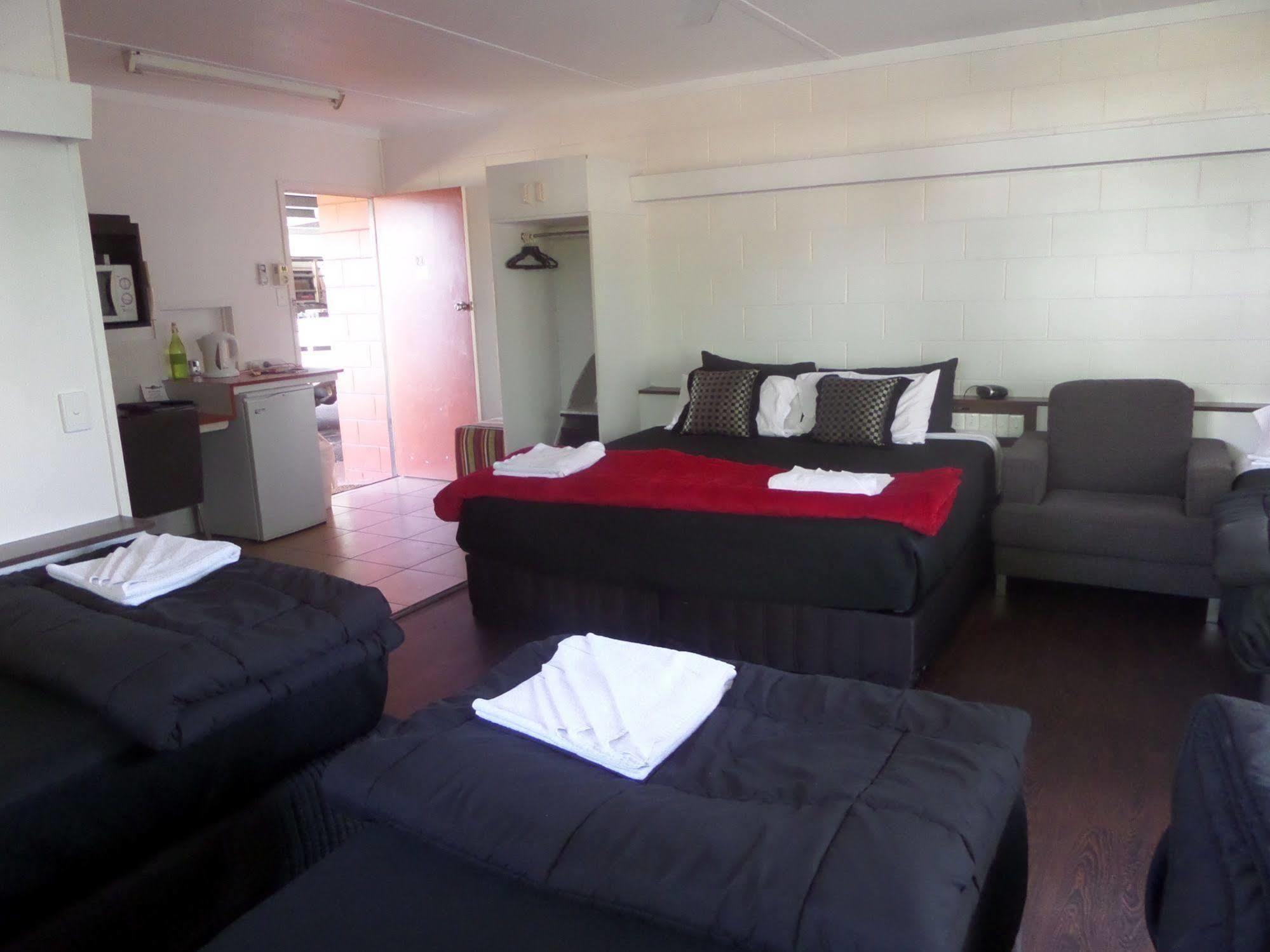 Motel Oasis Kingaroy Kültér fotó