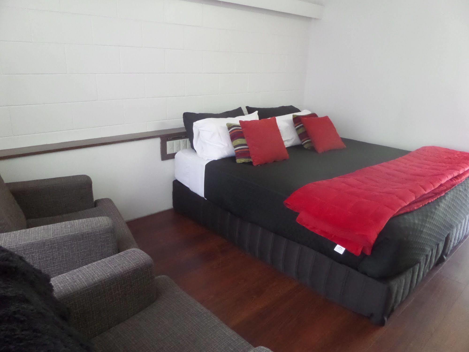 Motel Oasis Kingaroy Kültér fotó